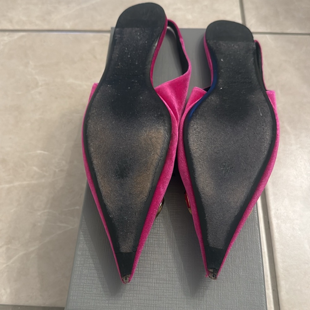 Balenciaga Slingback Pink with Gold Logo. - Picture 5 of 5